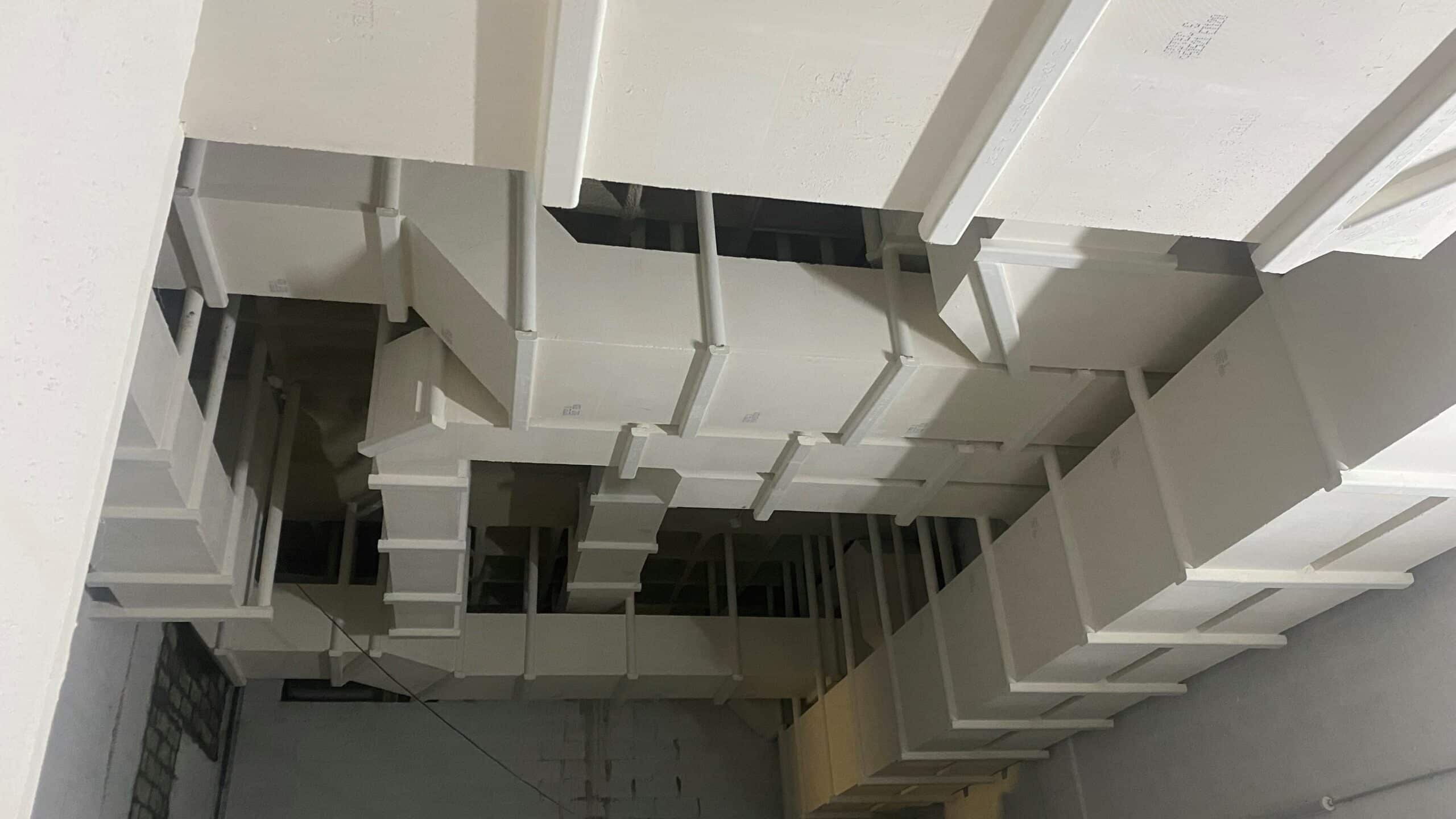 Conduit de ventilation dans le chantier L1ve à Paris 16